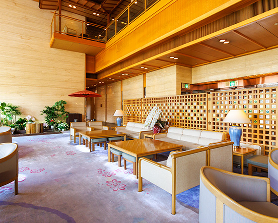 ロビーラウンジ「すみれ」