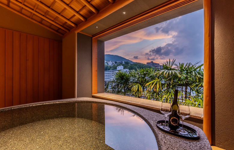 露天風呂付スイート 六甲