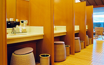 婦人パウダールーム