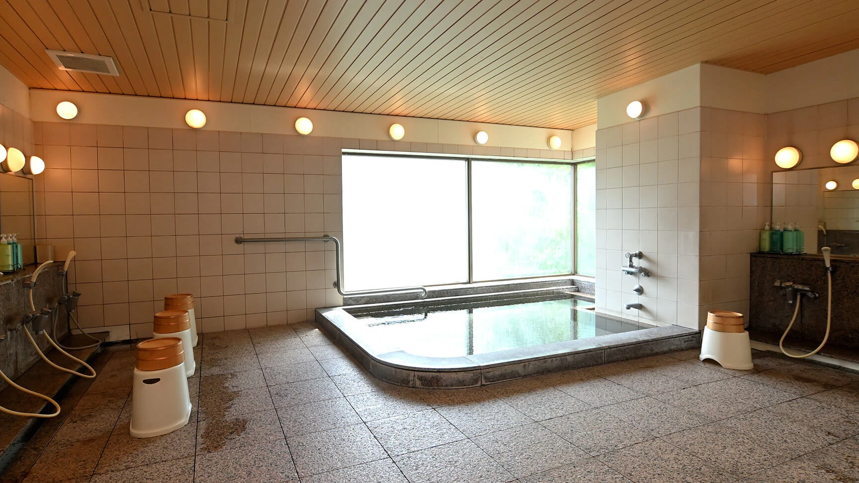 宝塚ワシントンホテルの大浴場「銀の湯」